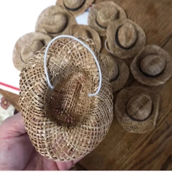 Final Sale! Set of 24 mini cowboy hats - Picture 2 of 2